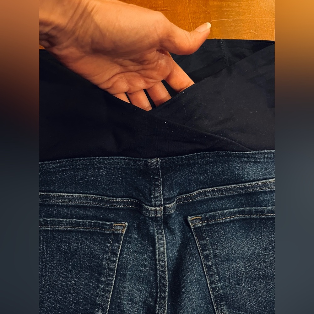Isabel Maternity denim Bermuda shorts. Stretchy waistband, Crossover Panel. 6/28 - Picture 4 of 6